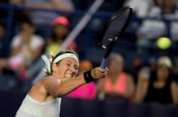 阿扎伦卡爆冷击败MAD，关键助攻引爆全场！的简单介绍